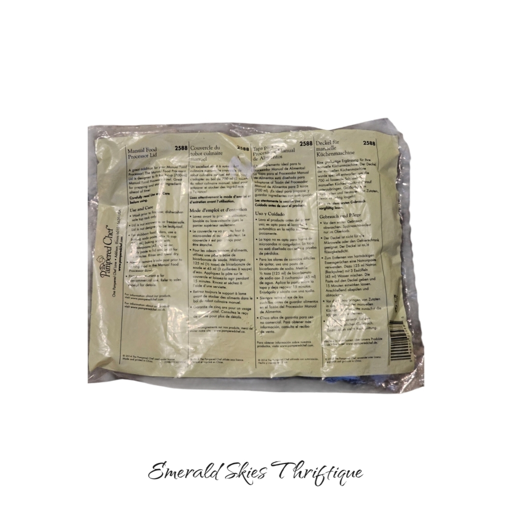 New! Pampered Chef   LID ONLY Part 2588 for manual food processor. 🆕